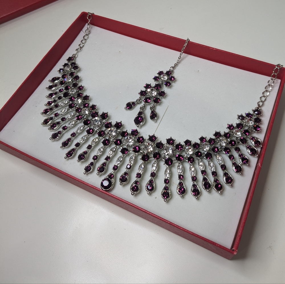 Necklace and Tikka Set